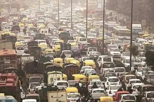 'என்னா டிராஃபிக்!'.. 'இனி பூ பாதை இல்ல; சிங்கப் பாதைதான்!'.. வாகன ஓட்டியின் 'வேறலெவல்' ஐடியா!