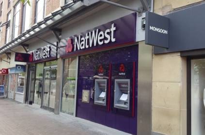 uk natwest bank cuts more than 500 jobs closes one branch