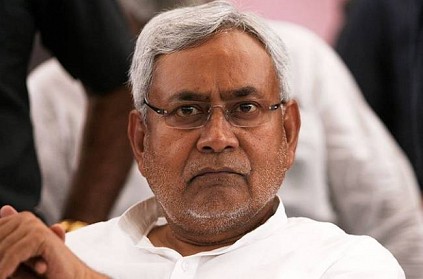 Bihar cm nitish kumar resigns give letter to governor