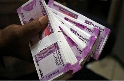 Cop Finds 45 Lakh On Road Hands It Over At Police Station