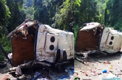 Eight killed in tourist van accident in Andhras East Godavari