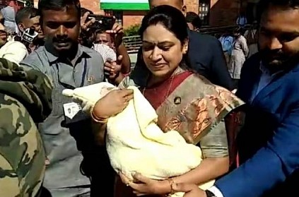 Maharashtra MLA attends assembly with her baby pic gone viral