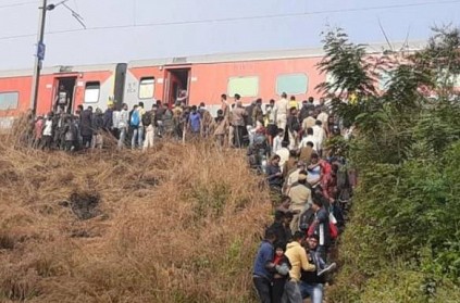 Mumbai Bhubaneswar Lokmanya Tilak Express derail in Odisha