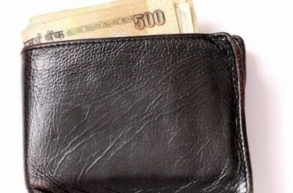 Mumbai : Man’s wallet lost in local train found by cops after 14 years