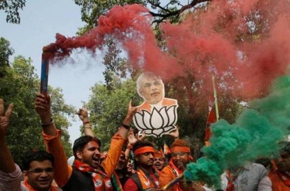 party workers started to celebrate at the bjp head office in Delhi