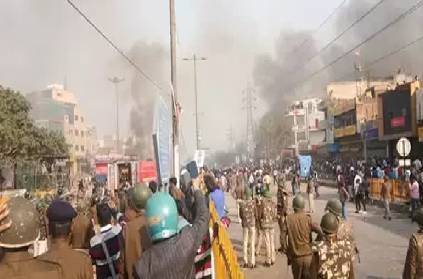 riots in caa protest in delhi killed a head constable
