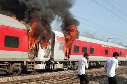 WATCH: Fire breaks out in Telangana Express, Passengers safe