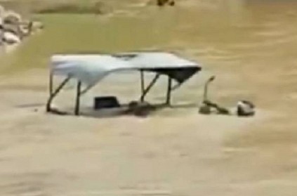 WATCH: Jharkhand tractor and its driver got stuck in Usri river