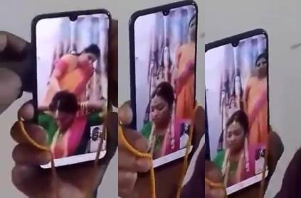 young couple married via WhatsApp call during lockdown