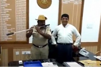 PC converted his Lathi into a Musical Instrument Viral Video