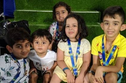 CSK vs DC match Ziva Dhoni photo going viral in Twitter