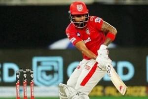 'என்ன ஒரு அடி, 2 ஓவர்ல மட்டும்'... 'இதுவரைக்கும் எந்த இந்திய வீரரும் செய்யாத சாதனை'... 'மாஸ் காட்டிய கேப்டன்!!!'