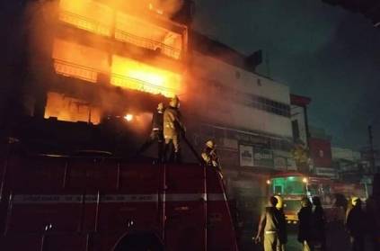 fire accident in kovilpatti textile show room in morning