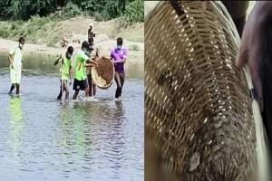 ‘தொப்புள்கொடி ஈரம் கூட காயல’.. ‘இத பண்ண எப்டி மனசு வந்தச்சோ’.. வைகை ஆற்றின் நடுவே நடந்த கொடூரம்..!