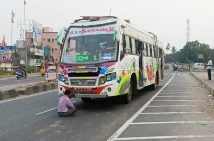 Perambalur man dharna in front of private bus on road