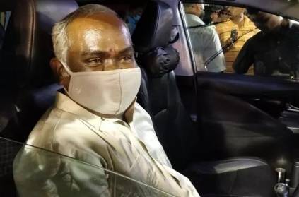 Sasikala\'s car driver has worked under Jayalalithaa for past 25 years