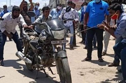 Snake rides in a Bike along with Man in Tirunelveli