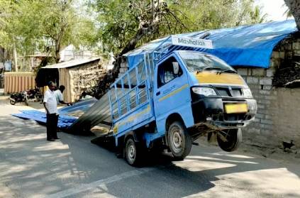 tirupattur mini truck which was carrying a heavy load
