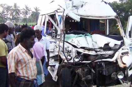 tirupattur tempo traveller - lorry accident, 8 injured