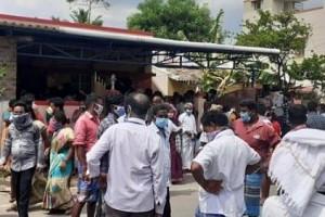 "சப்பாத்தி சாப்பிட்டுட்டு இருந்தான்.. அலறல் சத்தம் கேட்டு வெளியே வந்தான்!".. மனைவி, பெற்றோர் கண்முன்னே இன்ஜினியர் புதுமாப்பிள்ளைக்கு நேர்ந்த கொடூரம்!