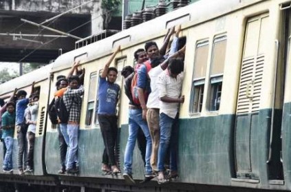 Velachery-Beach train service will be delayed by 6 hours