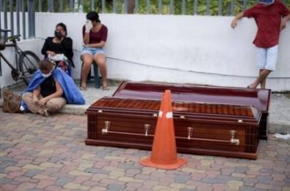 Bodies are being left in the streets in Ecuadorian city
