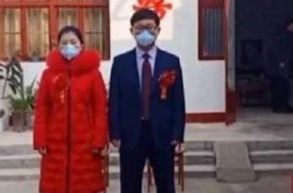 Chinese Doctor spend only 10 minutes for his own wedding