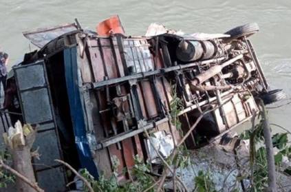 Death toll in Nepal bus accident rises to 17