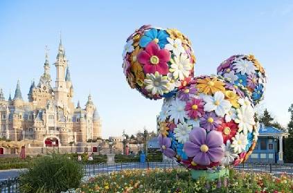 Disney Land opens in China after nearly three months