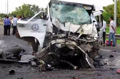 Vietnam bus crash kills 13 on high school reunion trip