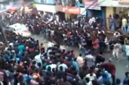 Watch video massive festival crowd Kerala making way for an Ambulance