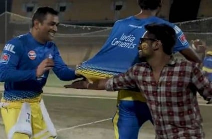 viral TN fan of MS Dhoni inquired by police for breaking the rules