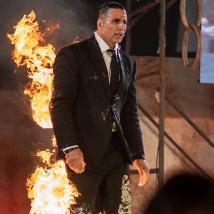 Akshay Kumar setting himself on fire for The End show