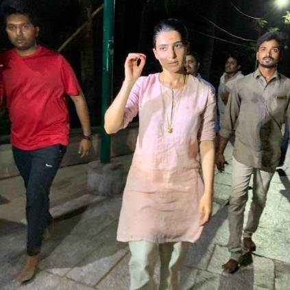 Samantha visits Tirumala Devasthanam on foot ahead of her Majili release
