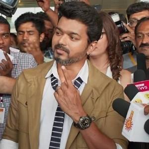 A common man thanks A.R.Muurgadoss and Thalapathy Vijay after casting ballot vote by 49P
