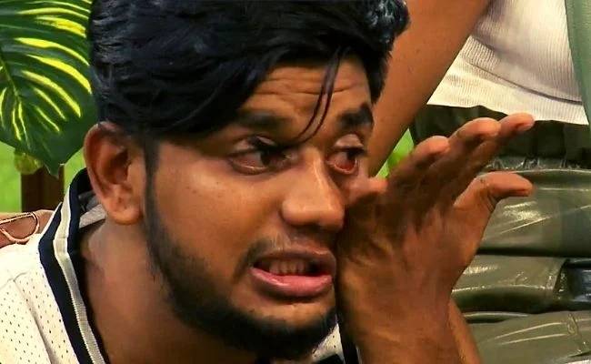 abishek talks about his mother and cries biggbosstamil5