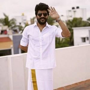 Actor Kavin shares about Behindwoods Award in instagram