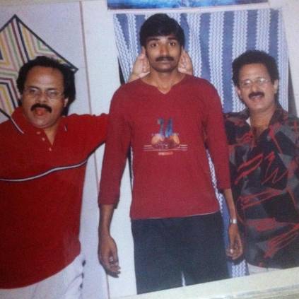 Actor Sathish shares deep condolences note to the demise of his Guru, Crazy Mohan