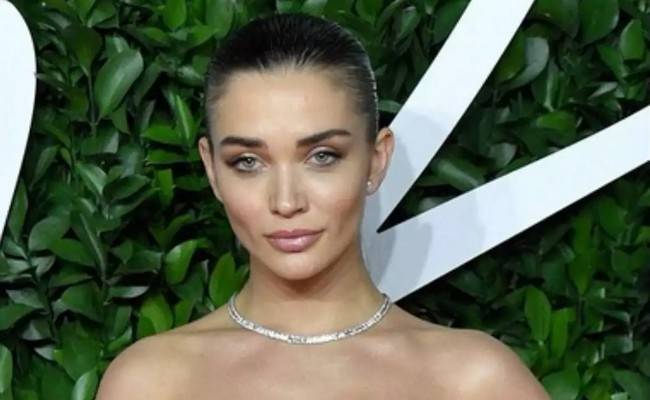 Actress amy Jackson latest massage story in Instagram