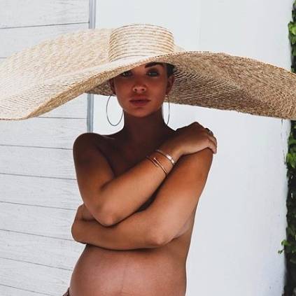 Amy Jackson shares topless pic in her 33 weeks of Pregnancy