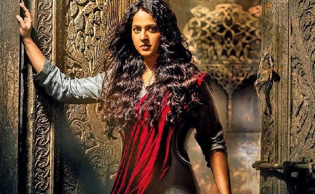 Anushka48 join hands with Bhaagamathie producers
