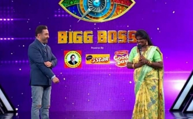 BB Contestant Aranthangi Nisha reached her home, Video Here