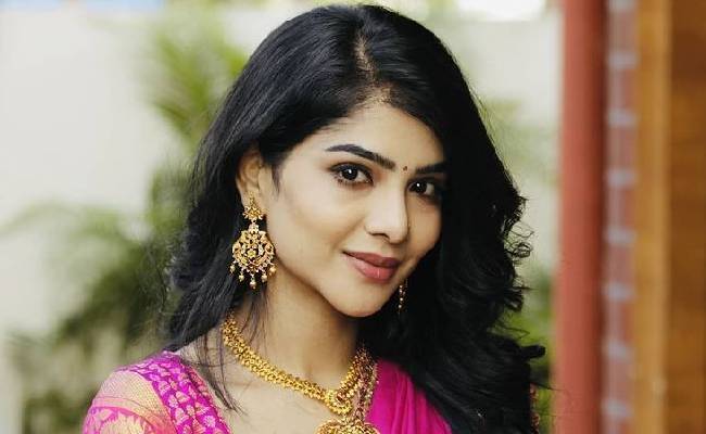 cook with comali pavithra reveals about her next film to fans
