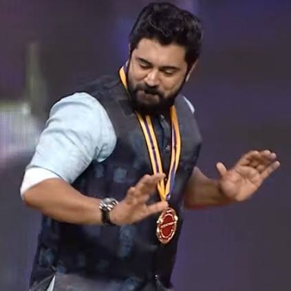 Nivin Pauly dances on Behindwoods gold medal awards show winning Best Actor in the lead role Malayalam