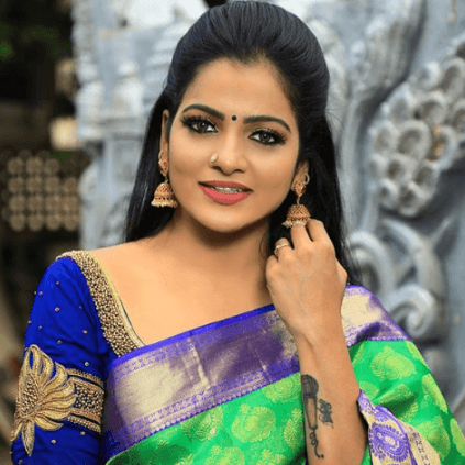 Pandiyan Store Chitra shares her Parents Marriage photo