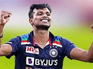 நடராஜனுக்கு சரத்குமார் பாராட்டு | popular actor video call with cricketer t natarajan goes viral