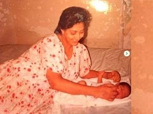 பிரபல நடிகை தன் குழந்தை பருவ போட்டோவை வெளியிட்டார் Popular actress varalakshmi childhood photo on mothers day