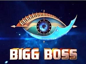 கொரோனாவுக்காக தெருவில் இறங்கி உதவி செய்யும் பிக்பாஸ் நடிகை Popular Biggboss actress starts her releif work for Corona