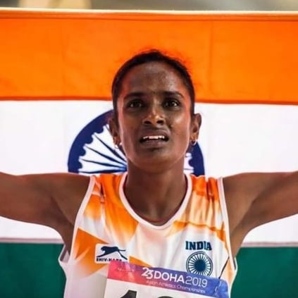 Robo Shankar gives prize to Gomathi Marimuthu Who win Gold In Asian Athletics Championship