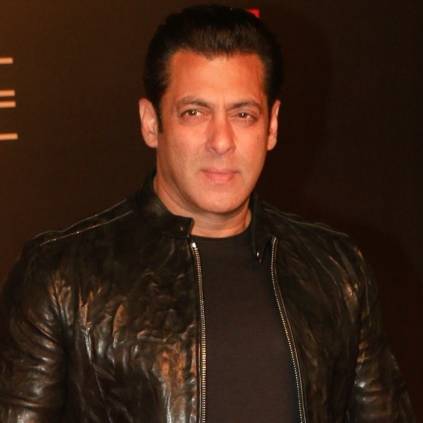 Salman Khan slaps security garud for misbehaving with a fan kid during Bharat Premiere